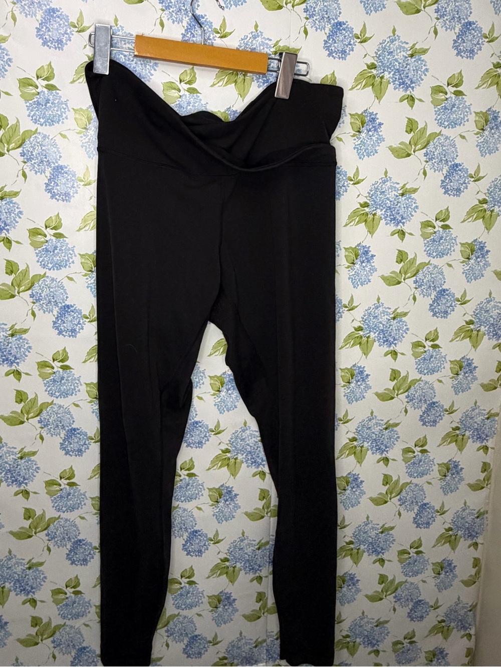 lululemon athletica criss cross align 12